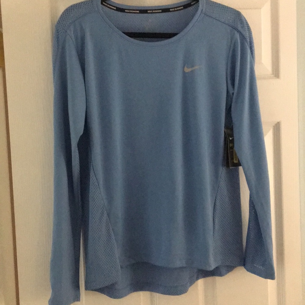 Nike dri fit top